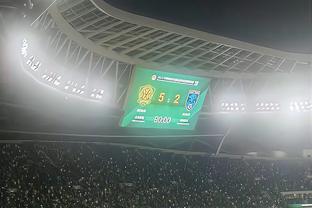 意甲-罗马4-0大胜卡利亚里距前四1分 穆帅下课后红狼联赛3连胜
